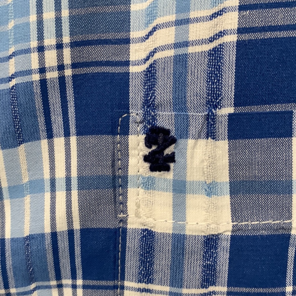 Men’s IZOD Button Down Short Sleeve - Picture 3 of 4